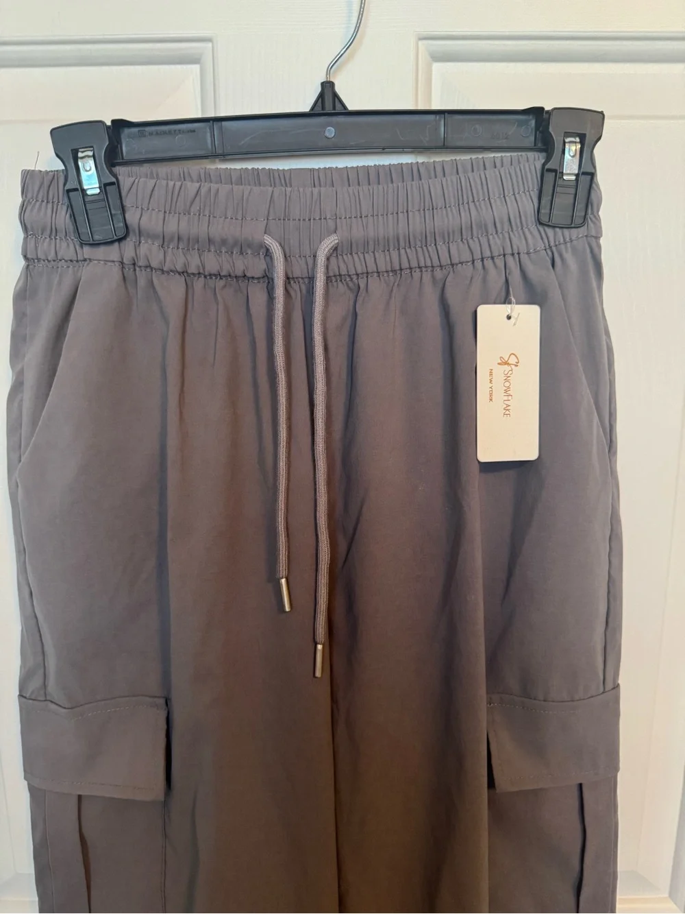Snowflake Women’s Cargo Jogger Pants Gray Medium/Large